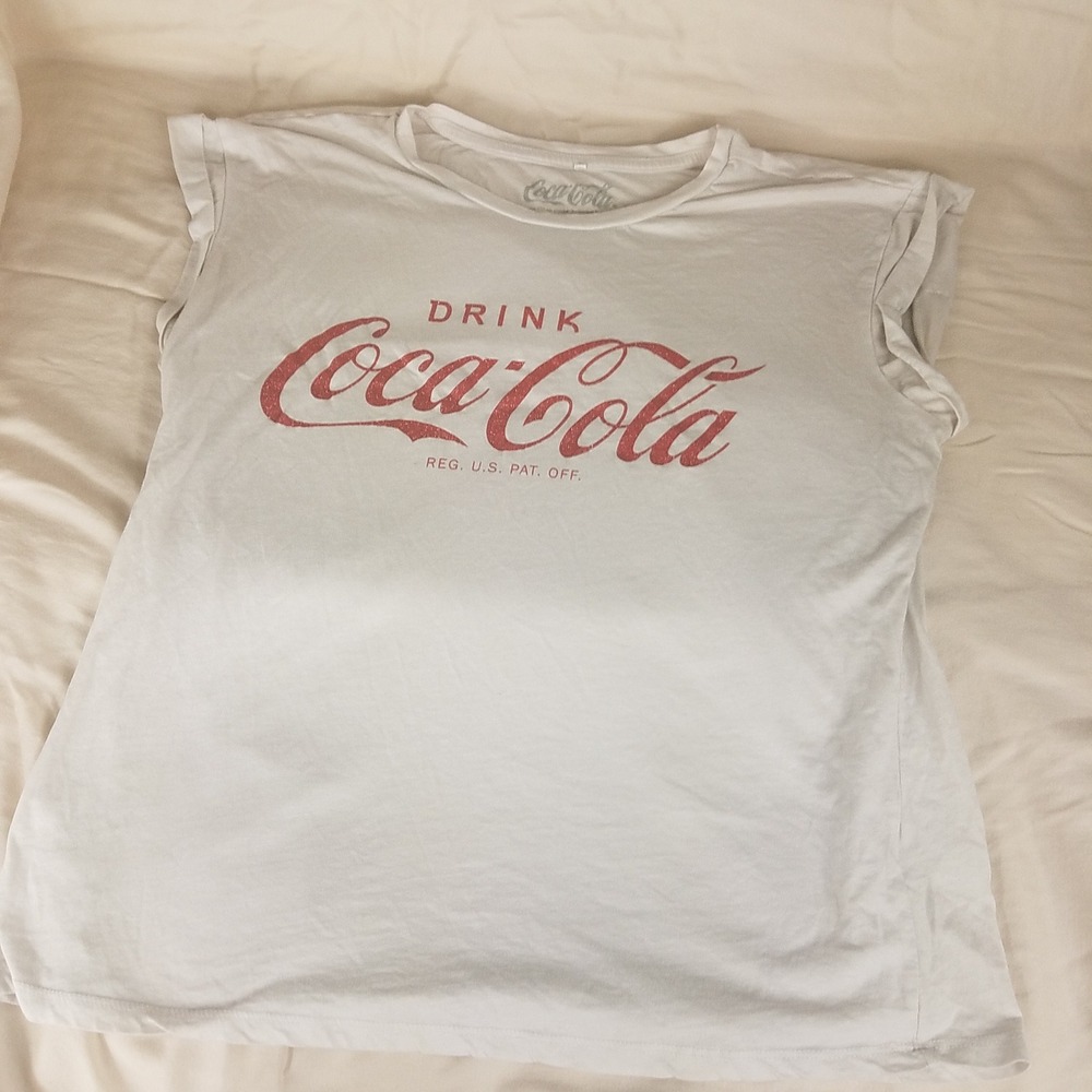 Coca-Cola Graphic Muscle Tee Women 16 White Vintage Rolled Cap Sleeve